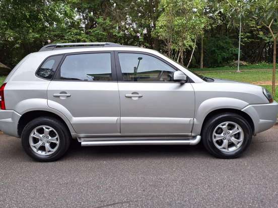 HYUNDAI-TUCSON-2.0 MPFI GLS 16V 143CV 2WD GASOLINA 4P AUTOMÁTICO HYUNDAI-TUCSON-2012