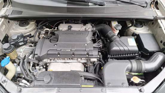 HYUNDAI-TUCSON-2012