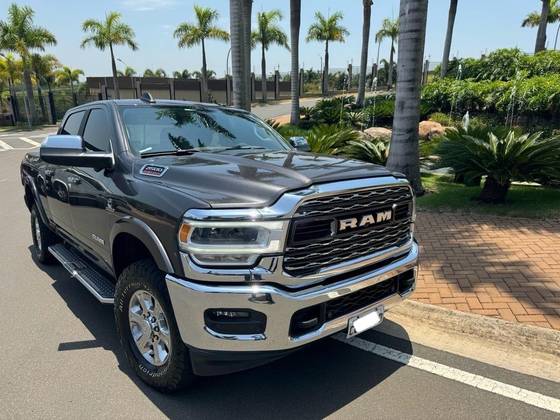 RAM 2500 6.7 I6 TURBO DIESEL LARAMIE CD 4X4 AUTOMÁTICO