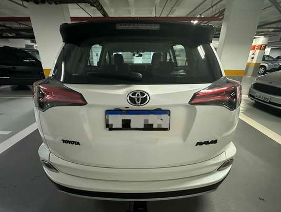 TOYOTA-RAV4-2018