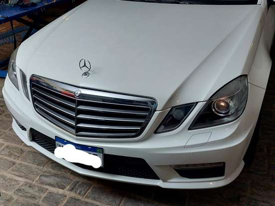 MERCEDES-BENZ-E 63 AMG-5.5 V8 32V BI-TURBO GASOLINA 4P AUTOMÁTICO MERCEDES-BENZ-E 63 AMG-2011