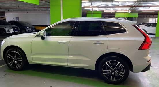 VOLVO-XC60-2.0 T5 GASOLINA MOMENTUM AWD GEARTRONIC VOLVO-XC60-2020
