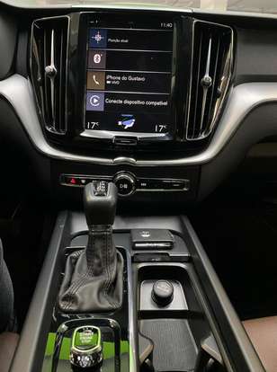 VOLVO-XC60-2.0 T5 GASOLINA MOMENTUM AWD GEARTRONIC VOLVO-XC60-2020