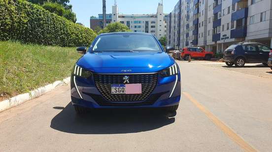 PEUGEOT-208-2023