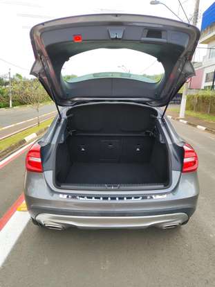 MERCEDES-BENZ-GLA 200-2016