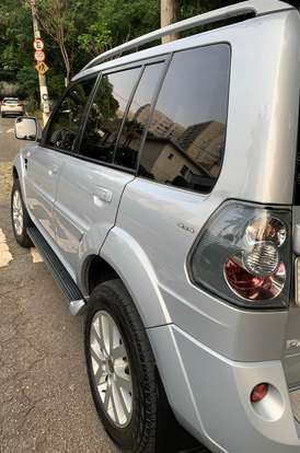 MITSUBISHI-PAJERO TR4-2010