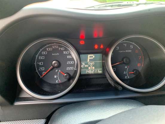 MITSUBISHI-PAJERO TR4-2010