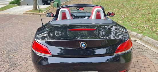 BMW-Z4-2.5 I6 GASOLINA SDRIVE23I AUTOMÁTICO BMW-Z4-2011
