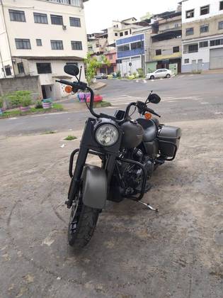 HARLEY-DAVIDSON ROAD KING SPECIAL 