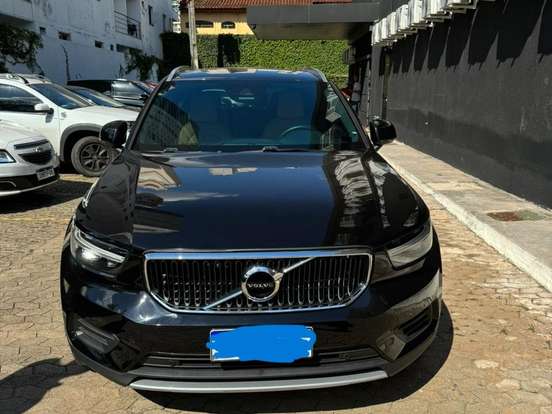 VOLVO-XC40-2.0 T5 GASOLINA MOMENTUM AWD GEARTRONIC VOLVO-XC40-2019