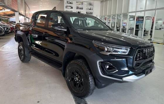 TOYOTA HILUX 2.8 D-4D TURBO DIESEL CD GR-S 4X4 AUTOMÁTICO