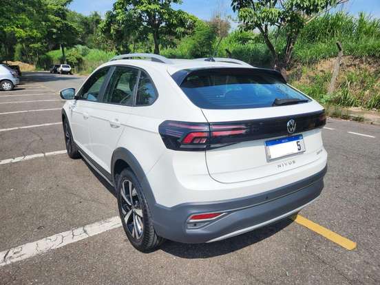 VOLKSWAGEN-NIVUS-1.0 200 TSI TOTAL FLEX HIGHLINE AUTOMÁTICO VOLKSWAGEN-NIVUS-2022