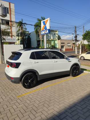 VOLKSWAGEN T-CROSS 1.0 200 TSI TOTAL FLEX SENSE AUTOMÁTICO