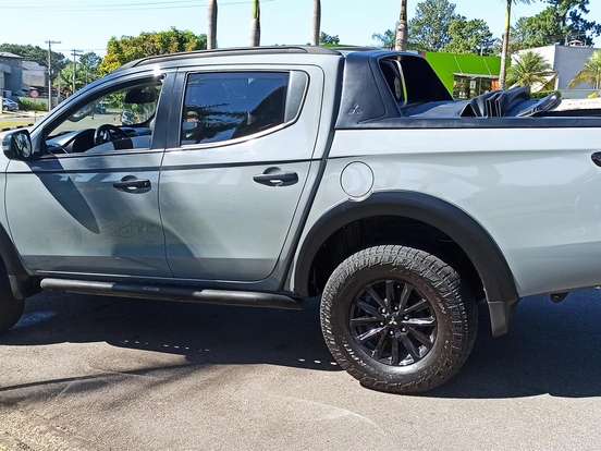 MITSUBISHI-L200 TRITON-2.4 16V TURBO DIESEL SPORT HPE-S CD 4P 4X4 AUTOMÁTICO MITSUBISHI-L200 TRITON-2019
