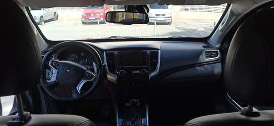 MITSUBISHI-L200 TRITON-2019
