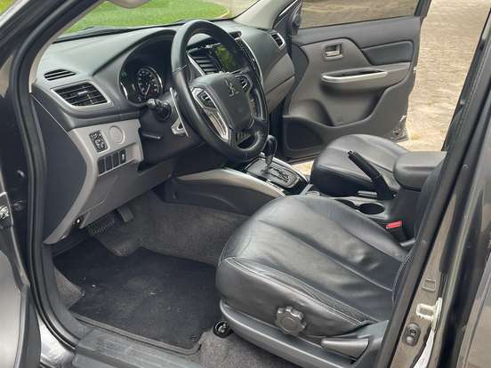 MITSUBISHI-L200 TRITON-2.4 16V TURBO DIESEL SPORT HPE CD 4P 4X4 AUTOMÁTICO MITSUBISHI-L200 TRITON-2019