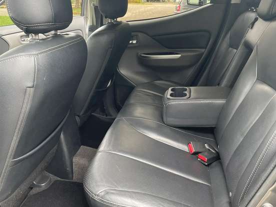 MITSUBISHI-L200 TRITON-2.4 16V TURBO DIESEL SPORT HPE CD 4P 4X4 AUTOMÁTICO MITSUBISHI-L200 TRITON-2019