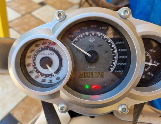 HARLEY-DAVIDSON V-ROD MUSCLE 