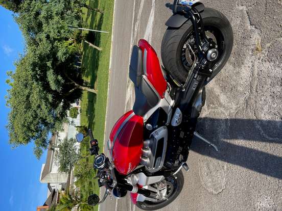 TRIUMPH-ROCKET III R-2021
