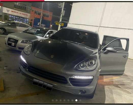 PORSCHE-CAYENNE-2010