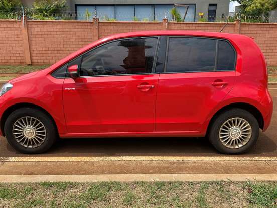 VOLKSWAGEN-UP-1.0 TSI MOVE UP 12V FLEX 4P MANUAL VOLKSWAGEN-UP-2016