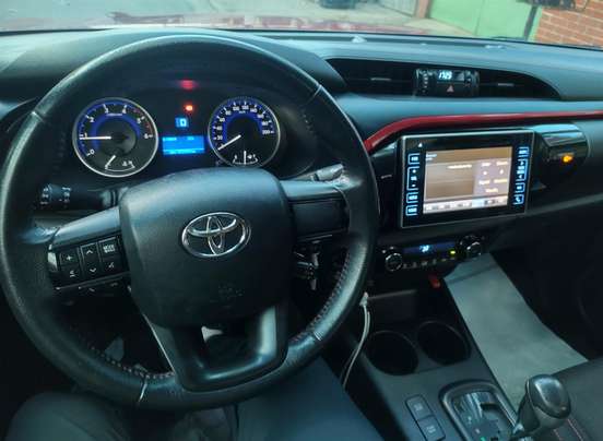 TOYOTA-HILUX-2018