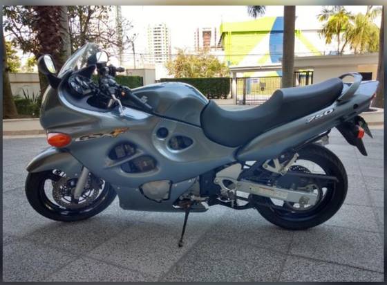 SUZUKI GSX 750 F 