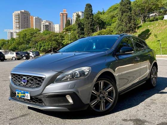 VOLVO V40 2.0 T5 CROSS COUNTRY AWD TURBO GASOLINA 4P AUTOMÁTICO