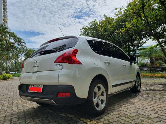 PEUGEOT-3008-2013