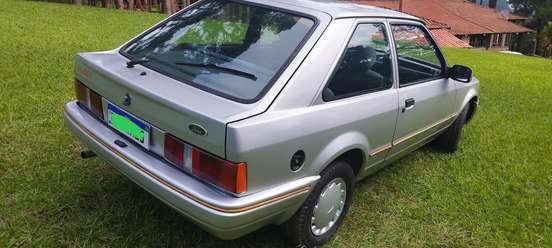 FORD-ESCORT-1995