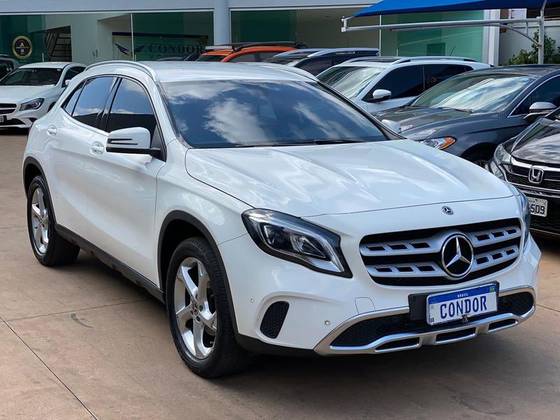 MERCEDES-BENZ GLA 200 1.6 CGI FLEX STYLE 7G-DCT