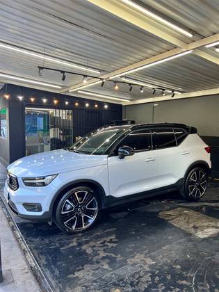 VOLVO XC40 2.0 T5 GASOLINA EDIÇÃO ESPECIAL AWD GEARTRONIC