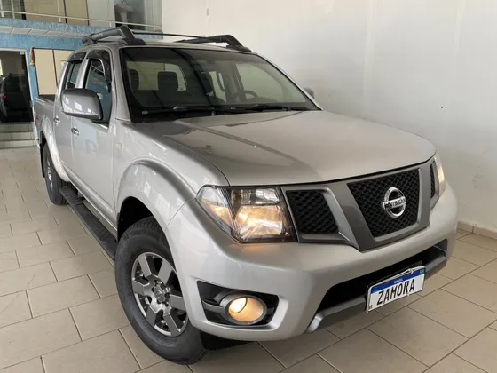 NISSAN FRONTIER 2.5 SV ATTACK 10 ANOS 4X4 CD TURBO ELETRONIC DIESEL 4P MANUAL
