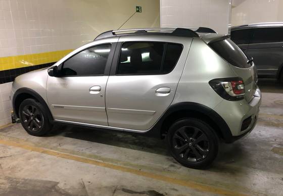 RENAULT SANDERO 1.6 STEPWAY 8V FLEX 4P AUTOMATIZADO