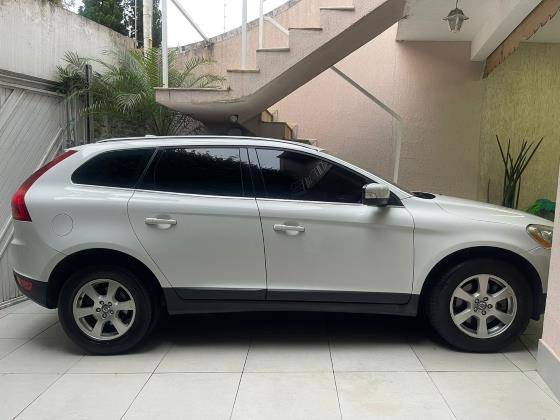 VOLVO XC60 2.0 T5 COMFORT FWD TURBO GASOLINA 4P AUTOMÁTICO