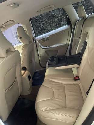 VOLVO-XC60-2011