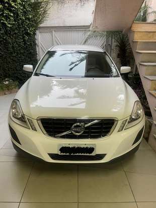 VOLVO-XC60-2011