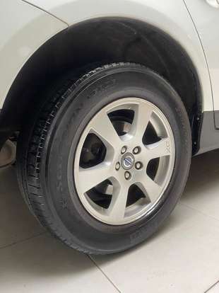 VOLVO-XC60-2011