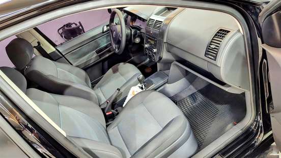 VOLKSWAGEN-POLO-2010