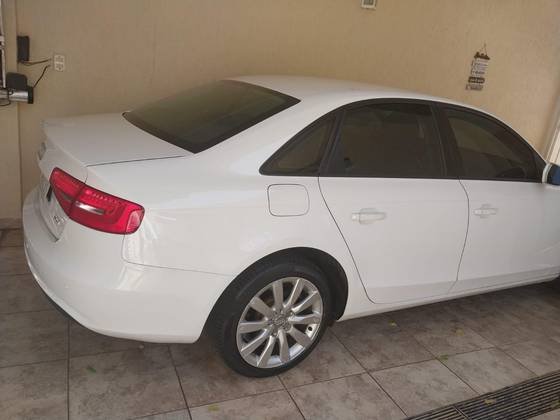 AUDI A4 2.0 TFSI ATTRACTION 180CV GASOLINA 4P MULTITRONIC