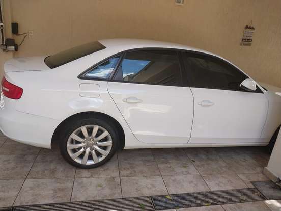 AUDI-A4-2012