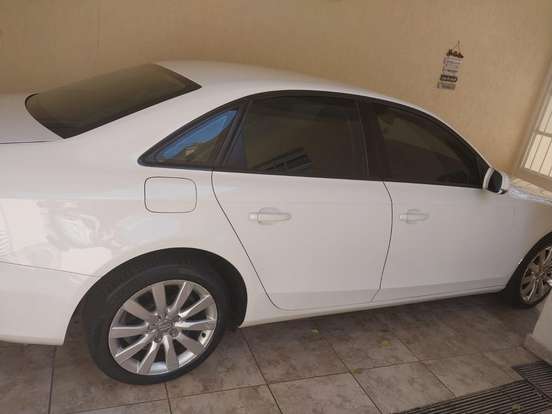 AUDI-A4-2012
