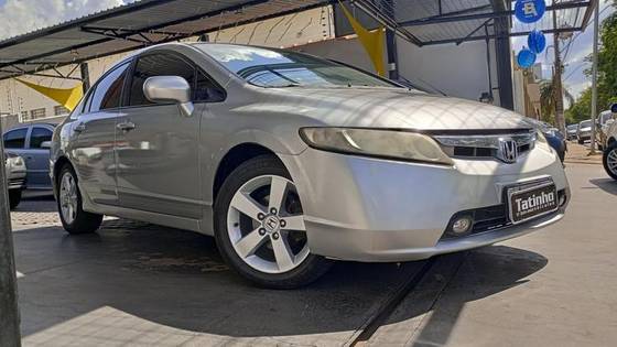 HONDA CIVIC 1.8 LXS 16V FLEX 4P AUTOMÁTICO