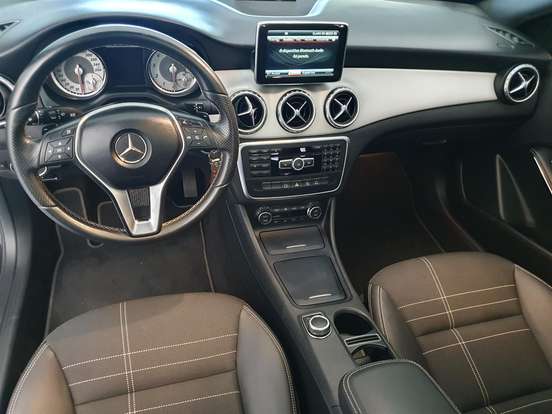 MERCEDES-BENZ-GLA 200-1.6 CGI VISION 16V TURBO GASOLINA 4P AUTOMÁTICO MERCEDES-BENZ-GLA 200-2015