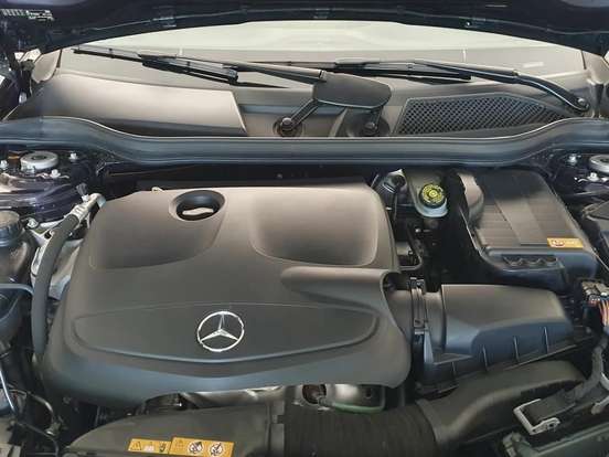 MERCEDES-BENZ-GLA 200-1.6 CGI VISION 16V TURBO GASOLINA 4P AUTOMÁTICO MERCEDES-BENZ-GLA 200-2015