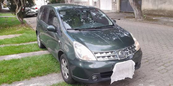 NISSAN LIVINA 1.8 SL 16V FLEX 4P AUTOMÁTICO