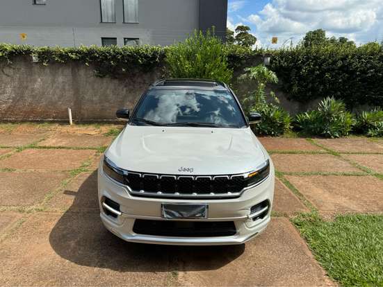 JEEP-COMMANDER-2022