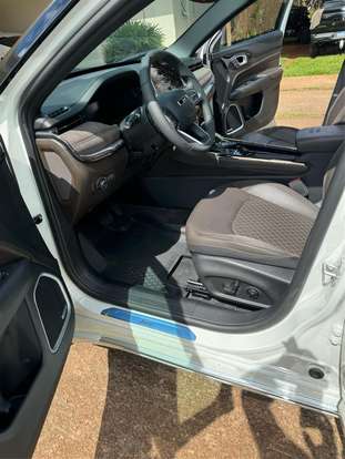 JEEP-COMMANDER-2022