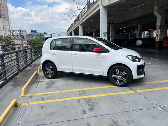 VOLKSWAGEN-UP-1.0 TSI PEPPER 12V FLEX 4P MANUAL VOLKSWAGEN-UP-2017