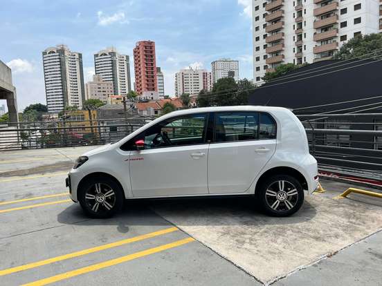 VOLKSWAGEN-UP-2017